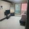 Convenient location 3-person room with living room and 2 bedrooms, 600 meters from Bogukmun Station, 5 stops to SNU Bundang Hospital, close to Korea University - Seul