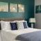 Follies - Ocean Views - on Greenway - 邓加文