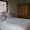 Room in Guest room - Orchard Manor, Fore Street, Probus, Tr24ly, Nr Truro - Truro