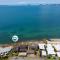 Lanimer ONE - Beautiful Waterfront Property
