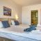 Silver Hills Rooms & Apartments with Free Parking