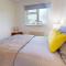 Parlaunt House - 3 bedroom with Free parking - Slough