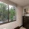 Riverfront 2 BR - Steps to Town - Pool & Hot Tub - أسبين