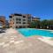 Queens Gardens Paradise Vip, Pool, Mall, Sea