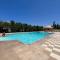 Queens Gardens Paradise Vip, Pool, Mall, Sea