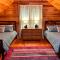 Sophie's Choice ~ Secluded Luxury Log Cabin w/ Hot Tub + Pool Table - 布赖森城