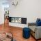 26 Riverside Ct E