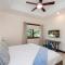 Casa Luna 16 - Gated Seaside Village with Shared Pool, Jacquzi, & Beach Cove - 乔治敦