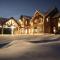 Basecamp Lodge Golden