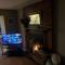 Splash Cottage beach house with Sea lapping Garden