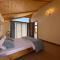 Bloom House - Zovuni