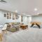 Walk to Beaches and Parks Home with Deck in Laconia - لا كونيا