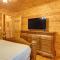 5 Mi to Blue Ridge Lake Cabin with Fire Pit! - Morganton