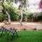 Aspa Luxury Garden Apartment in Vouliagmeni Center - Atenas