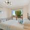 108 Morrison - Beach Views - No Linen Included