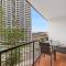 Broadbeach Beauty Walk to Beach & Free Parking