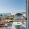 Modern 3-Bed Coastal Escape