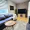 Modern Home2Home - Easy Centre Access & Free Parking