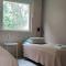 New Villa w/sauna, jacuzzi &wifi