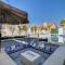 Plush Las Vegas Retreat 5 min from Strip - لاس فيغاس
