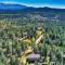 Alpine Haven Spacious Home with Deck & Pikes Peak Views - وودلاند بارك