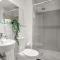 Cozy 1 Bedroom Apartment at Marvel Stadium with Rooftop Pool and Gym
