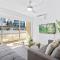 Beachfront escape Broadbeach, 2 bd, Pool , sleeps 7