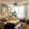 2BR CBD sunlit residence - Bourke Street shops