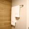 Lavish 2BR Getaway with Pool, Gym & WiFi Al Raha - 阿布扎比