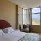 Ohana Beach Hotel