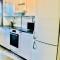 2 Bedroom Apartment with Private Sauna for 5 people 15 mins to Helsinki 56sq mt min 2 nights - إسبو