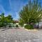 Apartment with Pool & Terrace - Walk to Beach - Free Parking A2