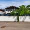 Apartment with Pool & Terrace - Walk to Beach - Free Parking A2