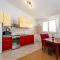 Apartment with Pool & Terrace - Walk to Beach - Free Parking A2