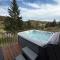 Căsuțe cu Jacuzzi în Tiny Land
