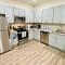 Apt 2 Bedrooms 2 Full Baths FREE Parking & FREE Laundry in Unit - ذا وودلاندس