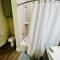 Apt 2 Bedrooms 2 Full Baths FREE Parking & FREE Laundry in Unit - ذا وودلاندس