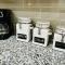 Apt 2 Bedrooms 2 Full Baths FREE Parking & FREE Laundry in Unit - ذا وودلاندس