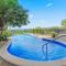Majestic Oceanview Condo With King Beds - Coco