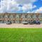 Regency Inn & Suites By OYO Bay City TX