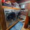 Hill Country Hangar with hottub, 7 minutes from the river and lake