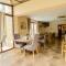 Grand Hotel Senica, Garni