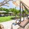 Restored Historic Mansion Paterno with Exclusive Pool, Wifi and AC for 20 people