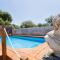Restored Historic Mansion Paterno with Exclusive Pool, Wifi and AC for 20 people