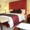 Honest Lawyer Hotel