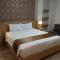 Grand Plaza Suites