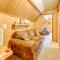 7 Mi to Franklin Peaceful Home with Deck and Yard! - 富兰克林