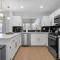 Stylish 4BR with New Pool by Craig Park - Las Vegas