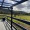Riverview Lodge & Luxury Hot Tub - Acharra
