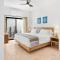 Pineda Suite #102 two blocks from the Malecon - La Paz